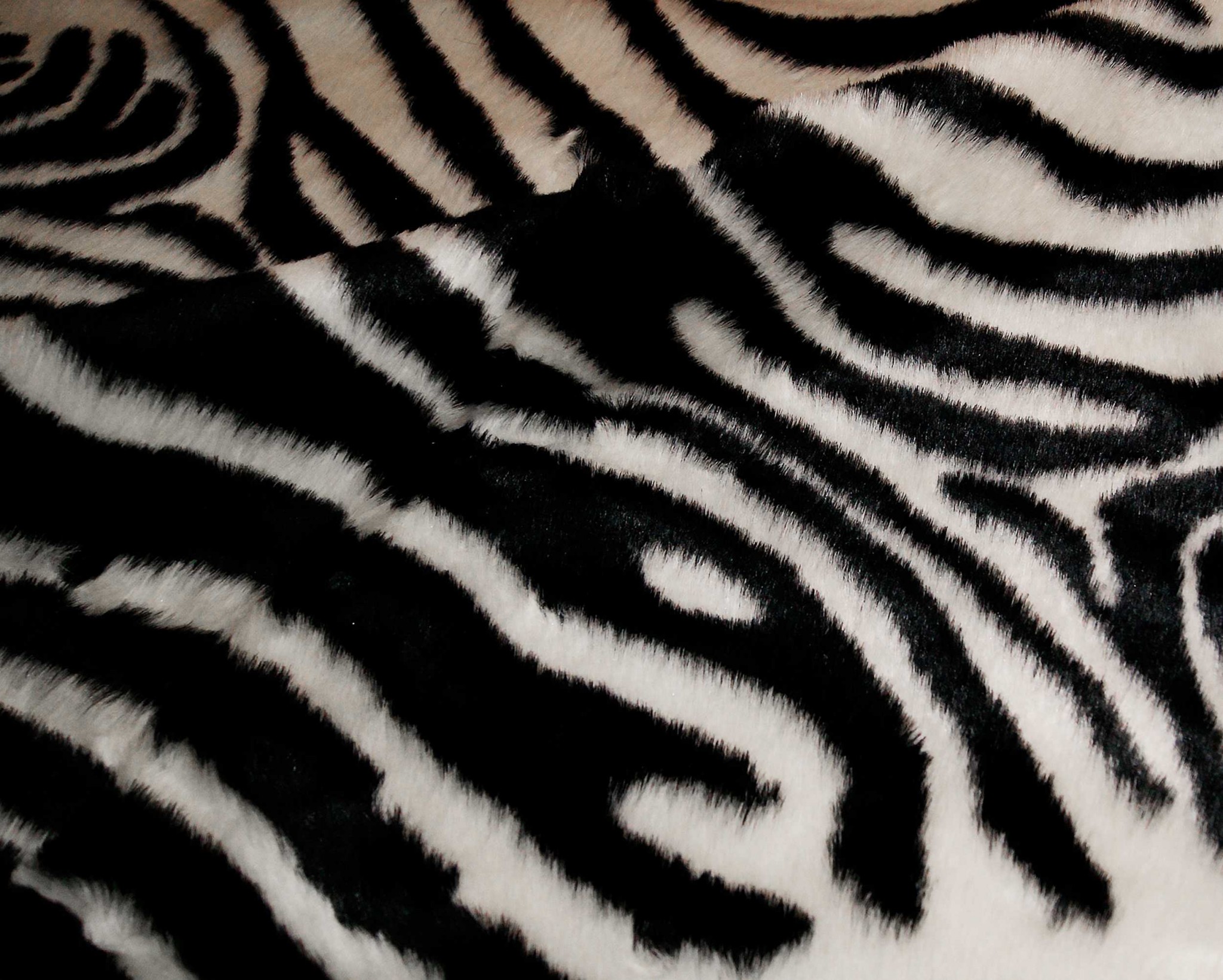 5" X 7" Black and White Faux Cowhide Zebra Print Area Rug