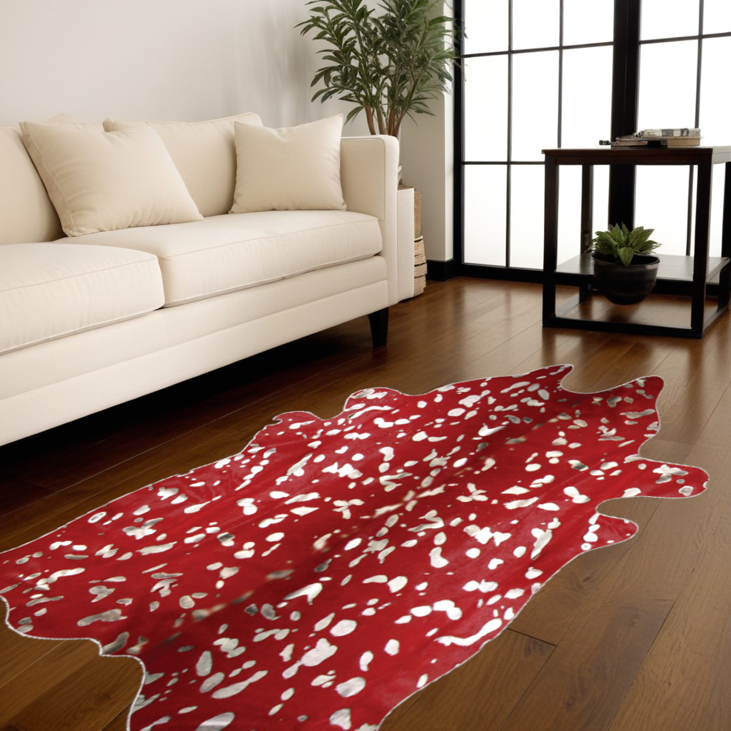 6' X 7' Red And Silver Cowhide Area Rug-317278-1