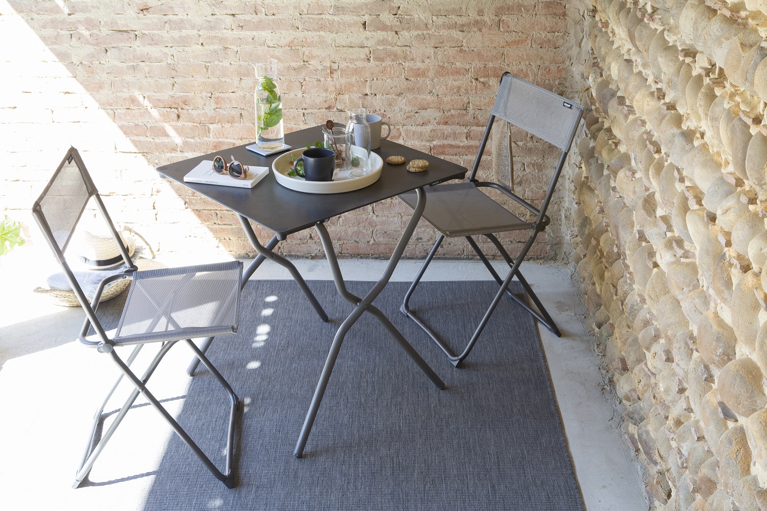 Folding Chair - Set of 2 - Basalt Steel Frame - Moss Fabric