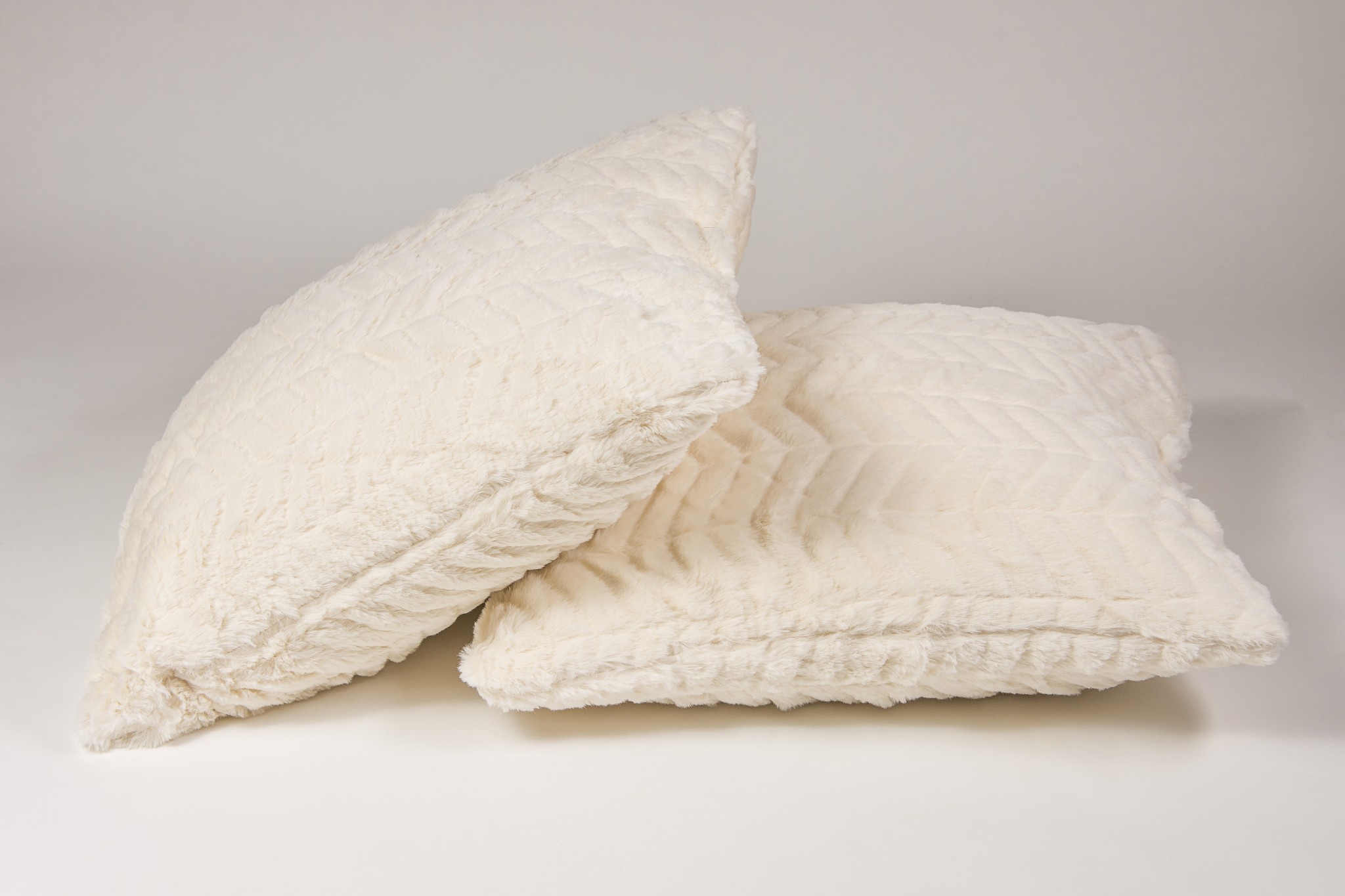 18" x 18" x 5" Crystal Off-White, Faux Fur - Pillow 2-Pack