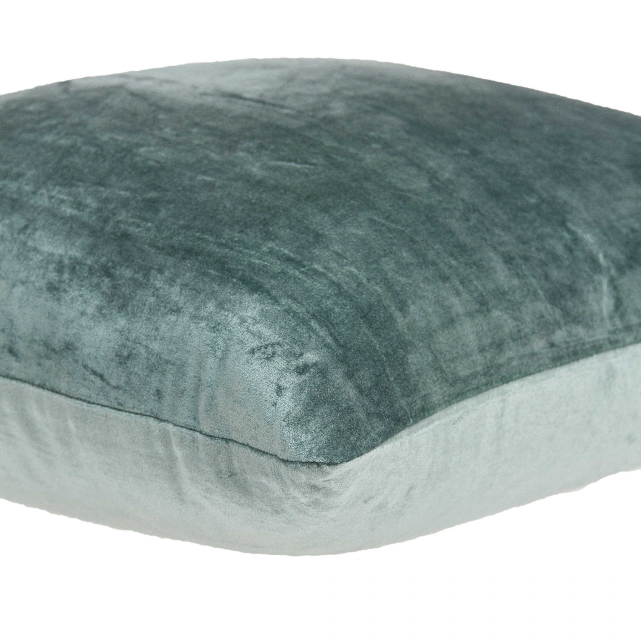 20" x 0.5" x 20" Transitional Sea Foam Solid Pillow Cover