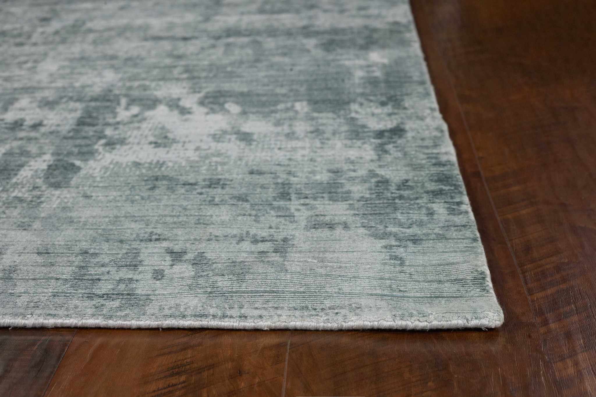 9 x 13 Viscose Dew Area Rug