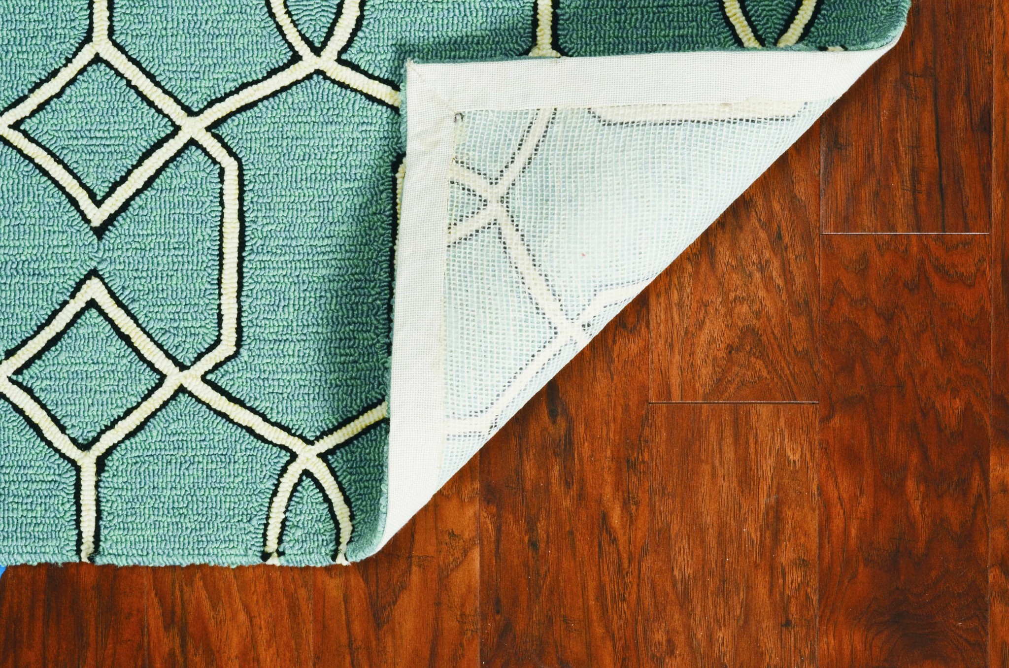 5" X 7" Green and Ivory Geometric Hand Hooked Area Rug