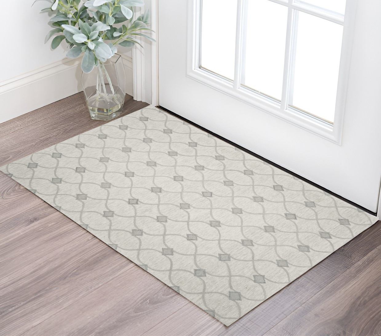 2' X 4' Ivory Wool Quatrefoil Hand Tufted Area Rug-353374-1