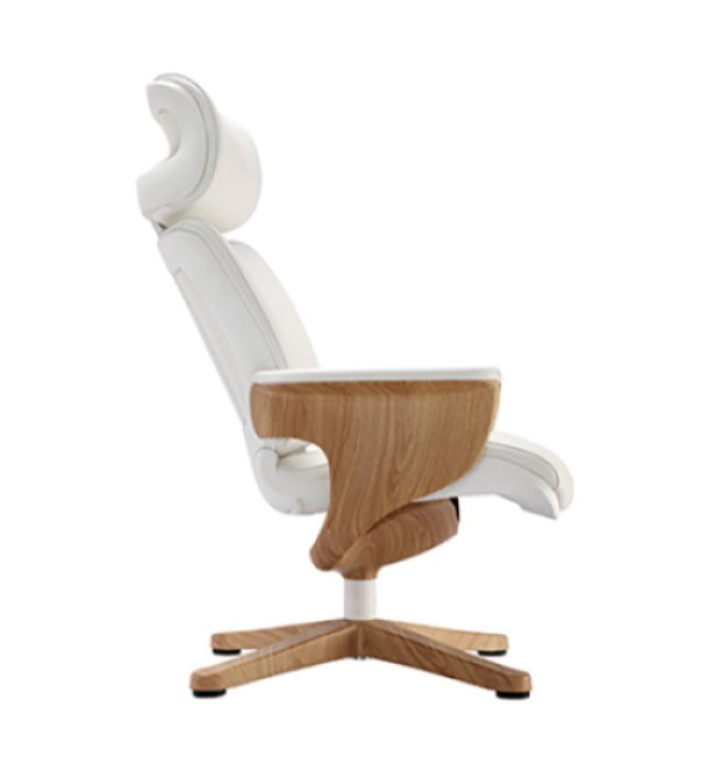 32.5" x 32.3" x 40.75" White Leather Chair