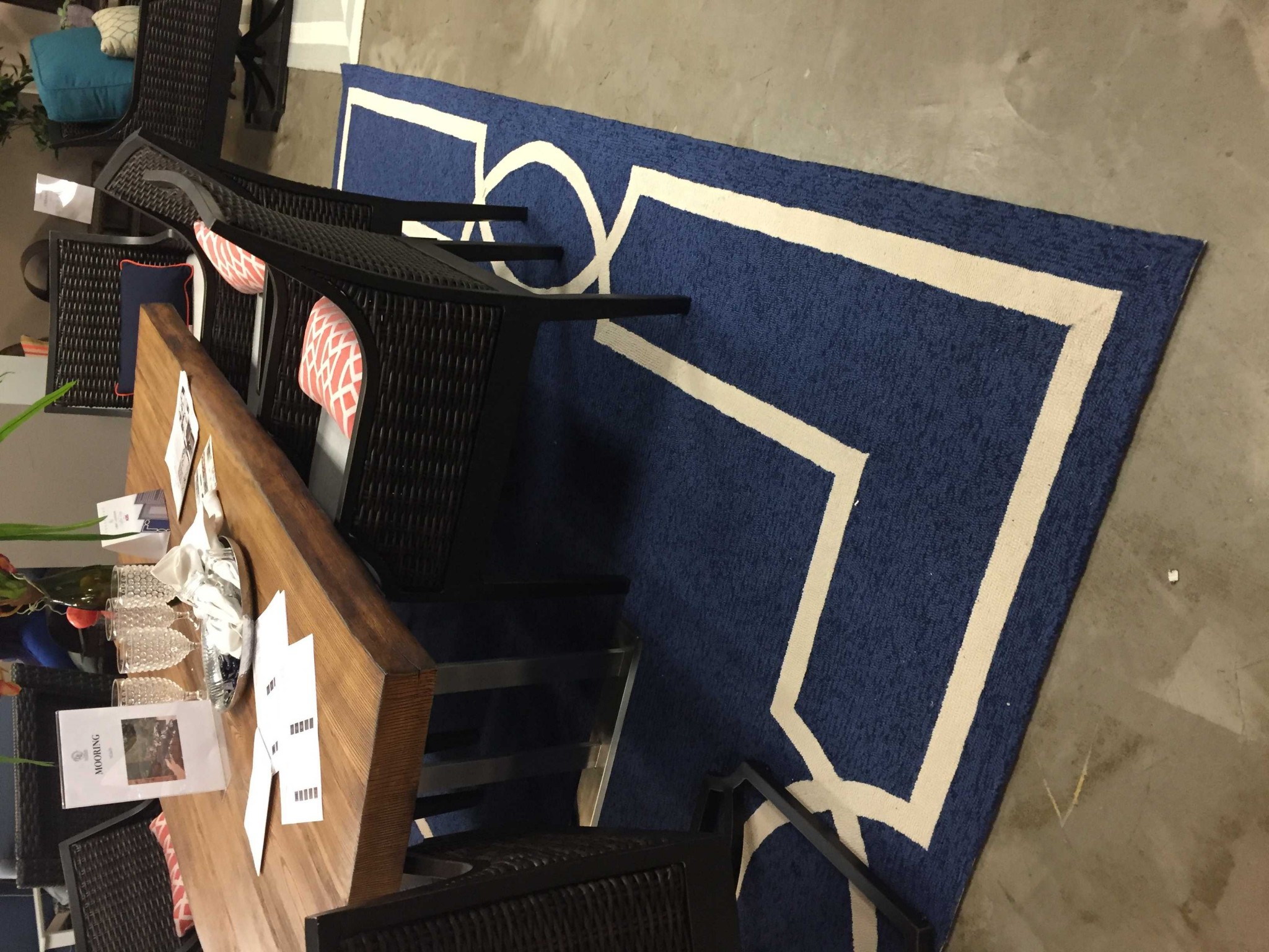 7" X 10" Navy and Ivory Geometric Hand Hooked Area Rug
