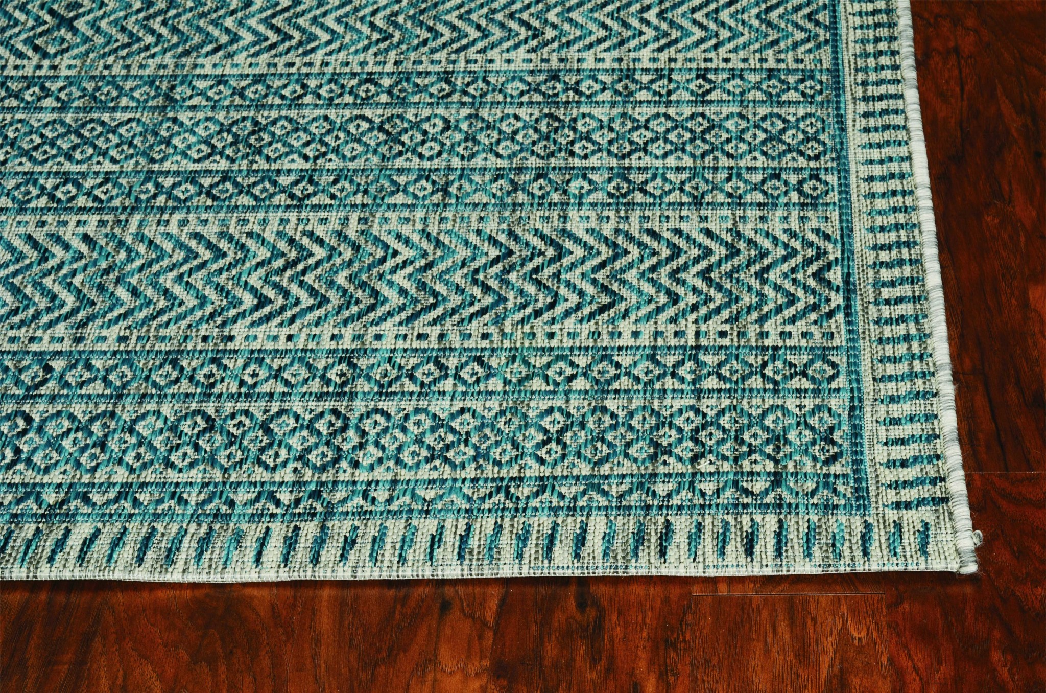 3" X 4" Teal Polypropylene Area Rug
