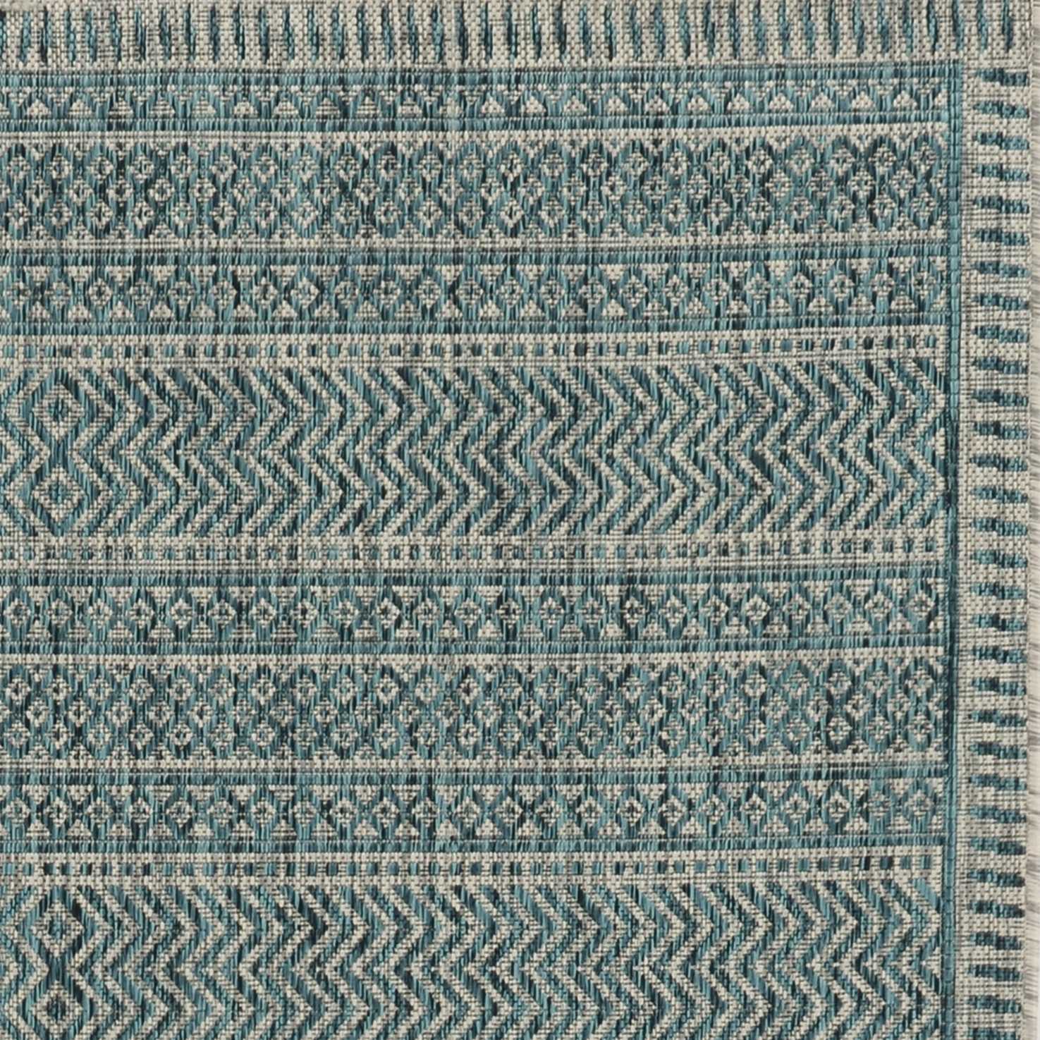 3" X 4" Teal Polypropylene Area Rug