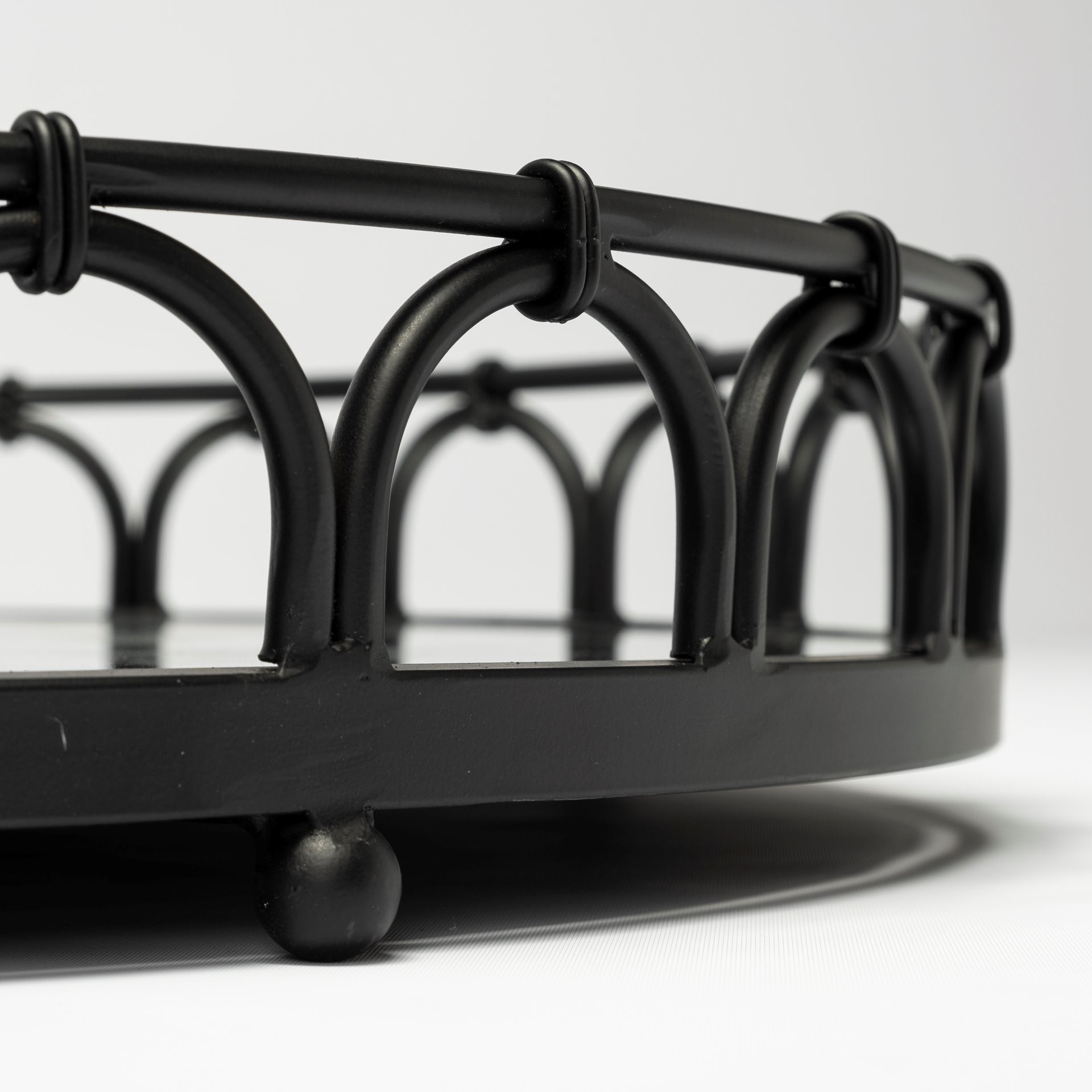 20" Matte Black Metal With Intricately Railings And Mirrored Glass Bottom Round Tray