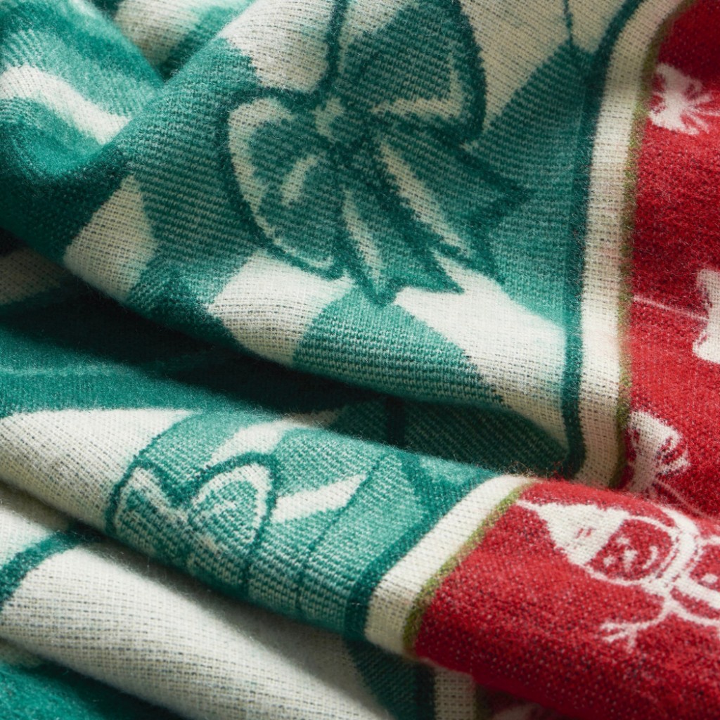 Queen Size Ultra Soft Green Christmas Handmade Woven Blanket