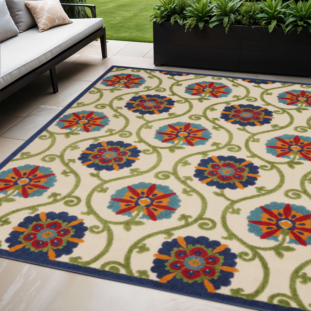 5' X 8' Ivory And Blue Floral Indoor Outdoor Area Rug-384973-1