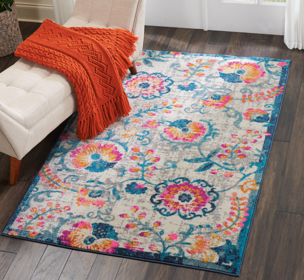 4" X 6" Ivory Floral Dhurrie Area Rug