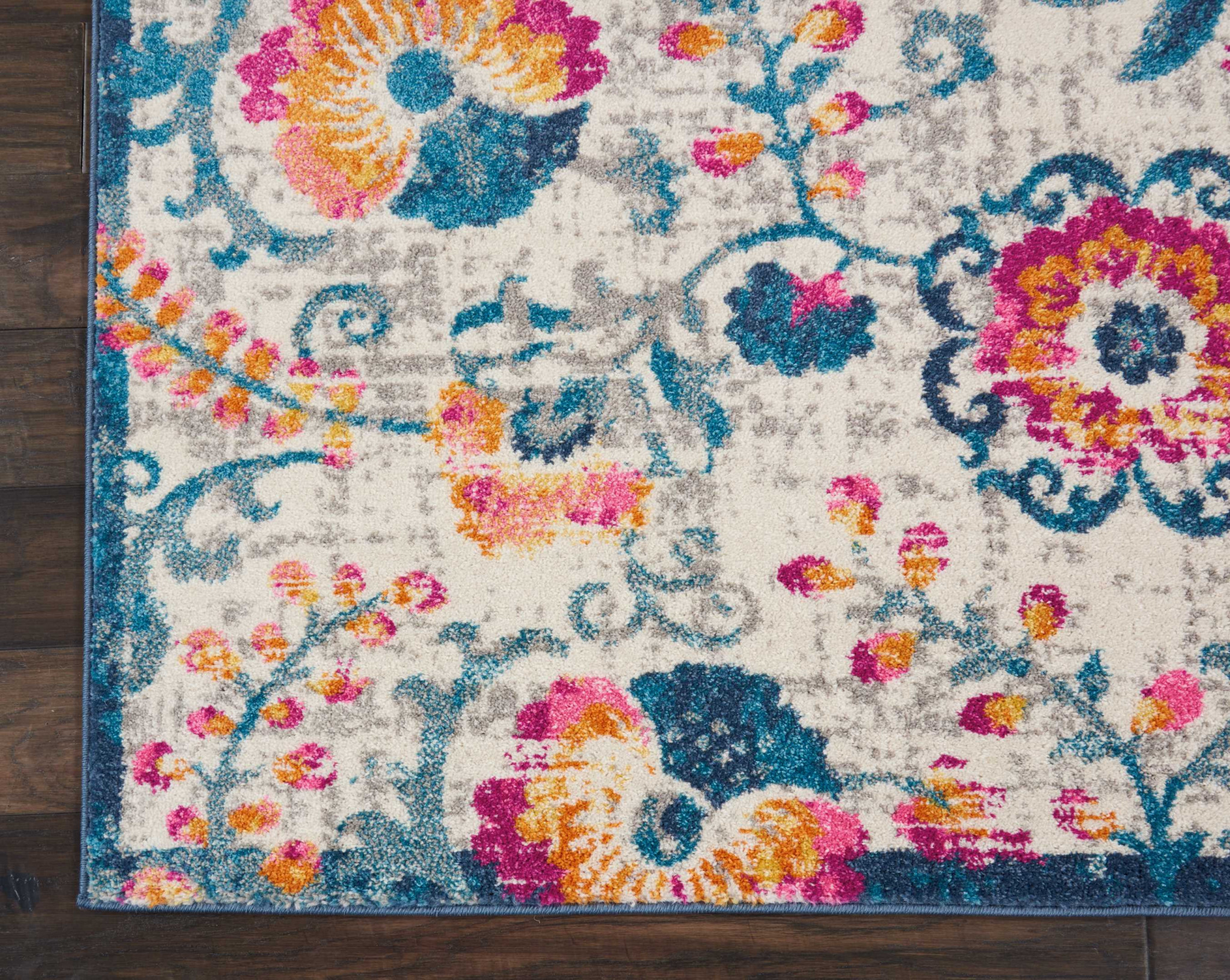 4" X 6" Ivory Floral Dhurrie Area Rug
