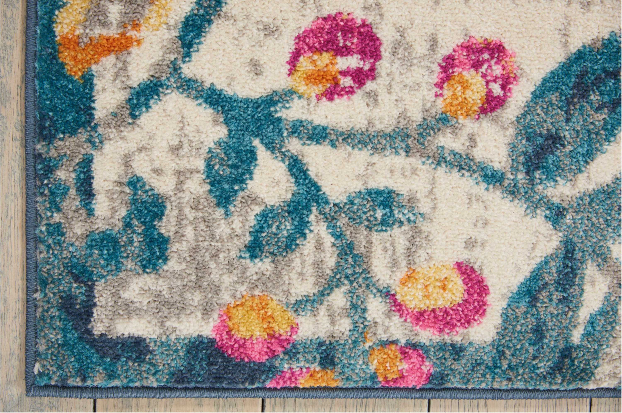 5" X 7" Ivory Floral Dhurrie Area Rug