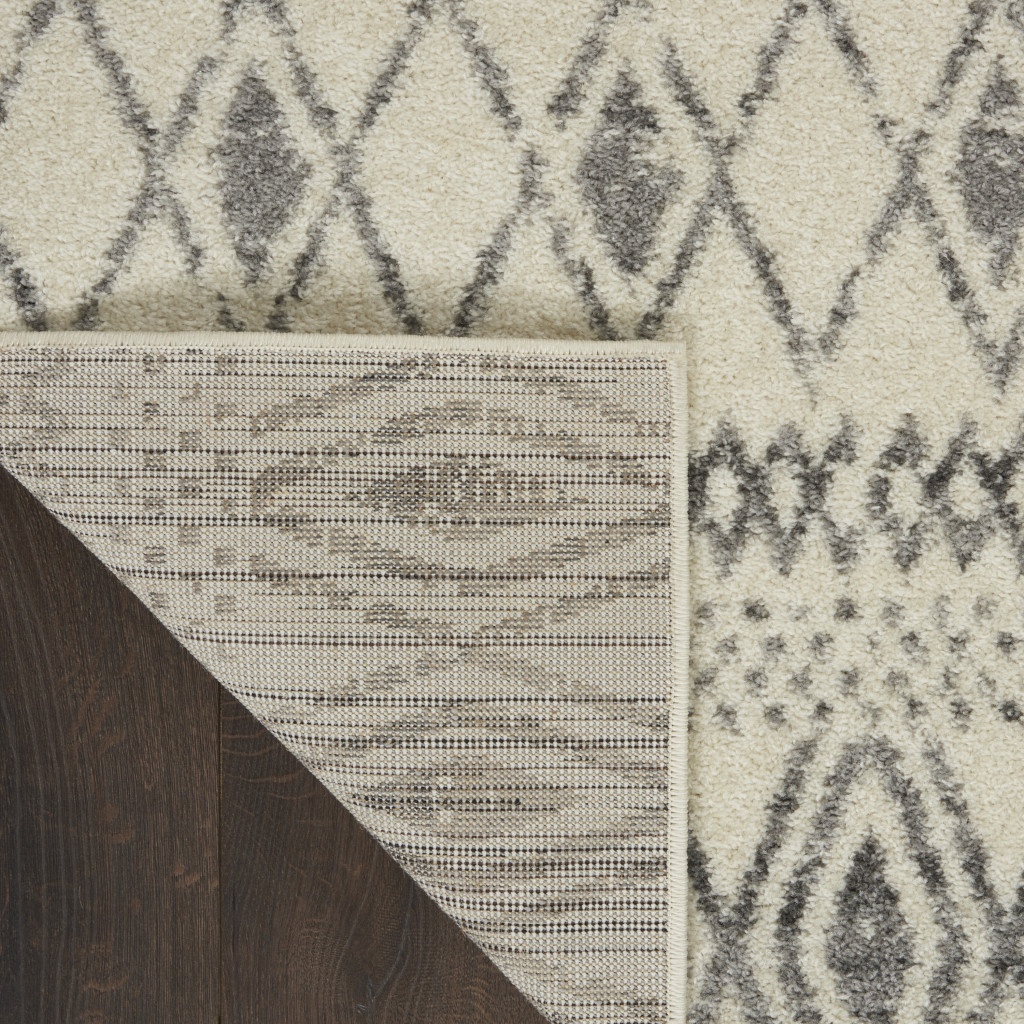5" X 7" Gray Geometric Berber Power Loom Area Rug