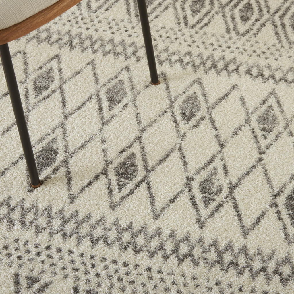 5" X 7" Gray Geometric Berber Power Loom Area Rug