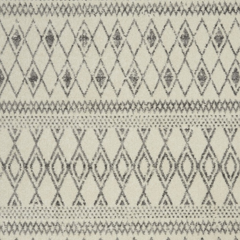 5" X 7" Gray Geometric Berber Power Loom Area Rug