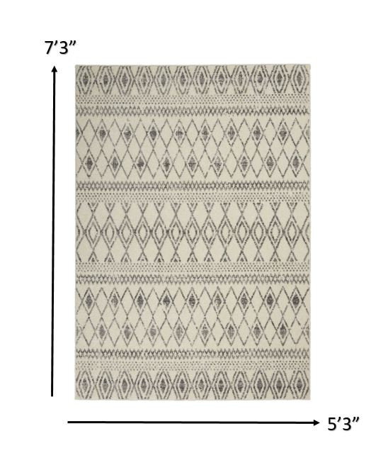 5" X 7" Gray Geometric Berber Power Loom Area Rug