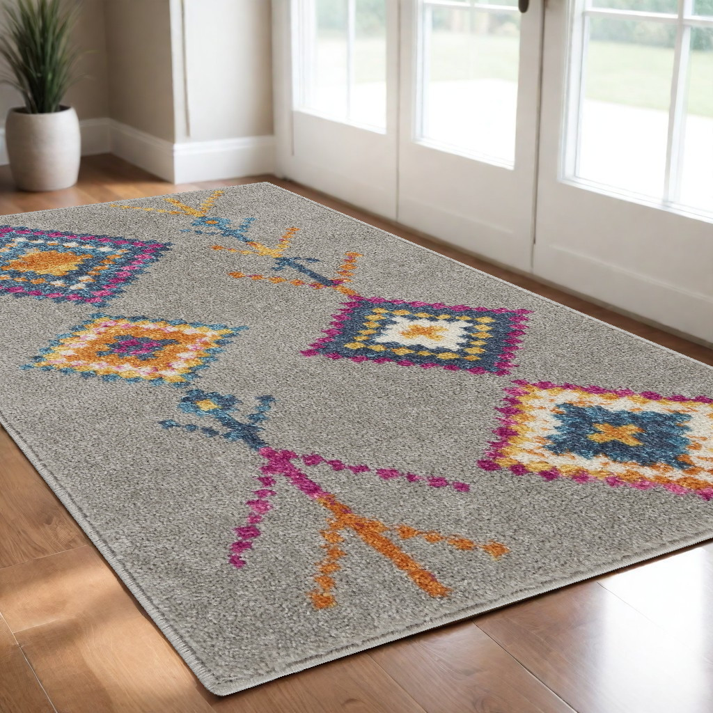2" X 3" Gray Geometric Berber Area Rug
