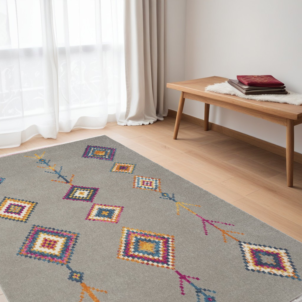 5" X 7" Gray Geometric Berber Area Rug