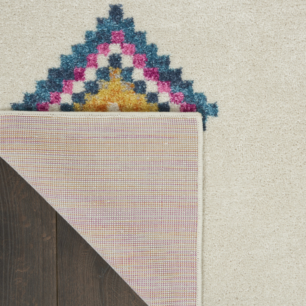 5" X 7" Ivory Geometric Berber Area Rug