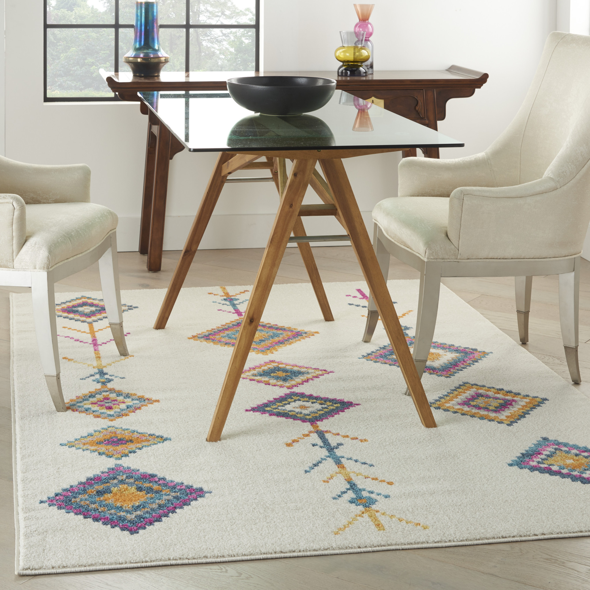 5" X 7" Ivory Geometric Berber Area Rug