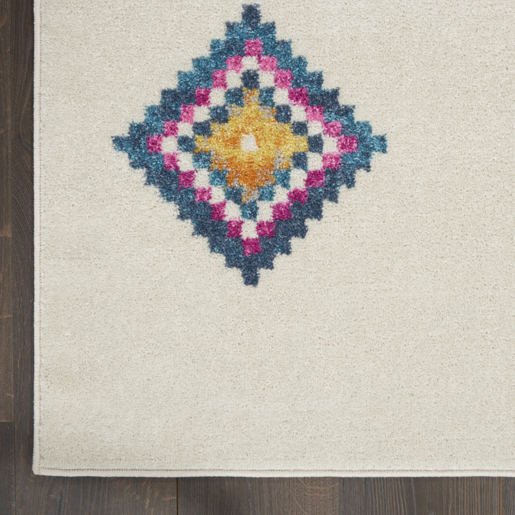 5" X 7" Ivory Geometric Berber Area Rug