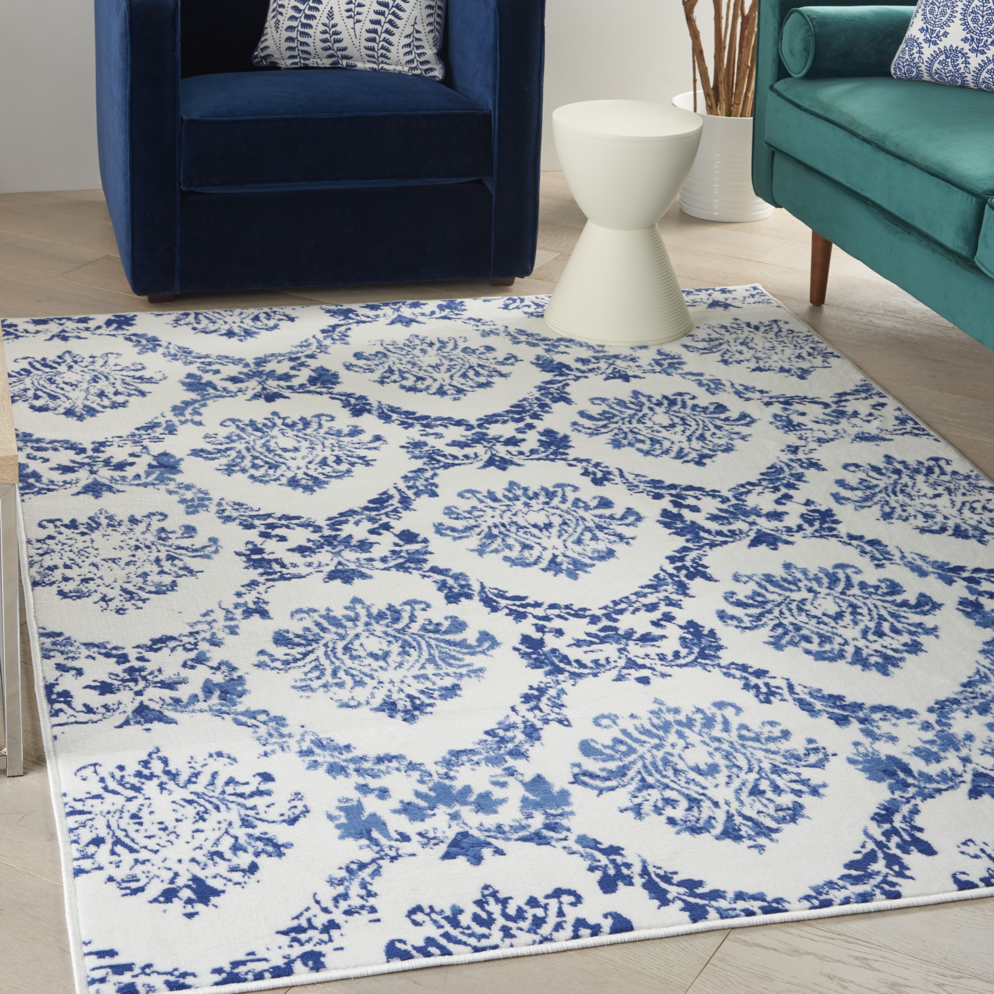 4" X 6" Blue And Ivory Floral Dhurrie Area Rug