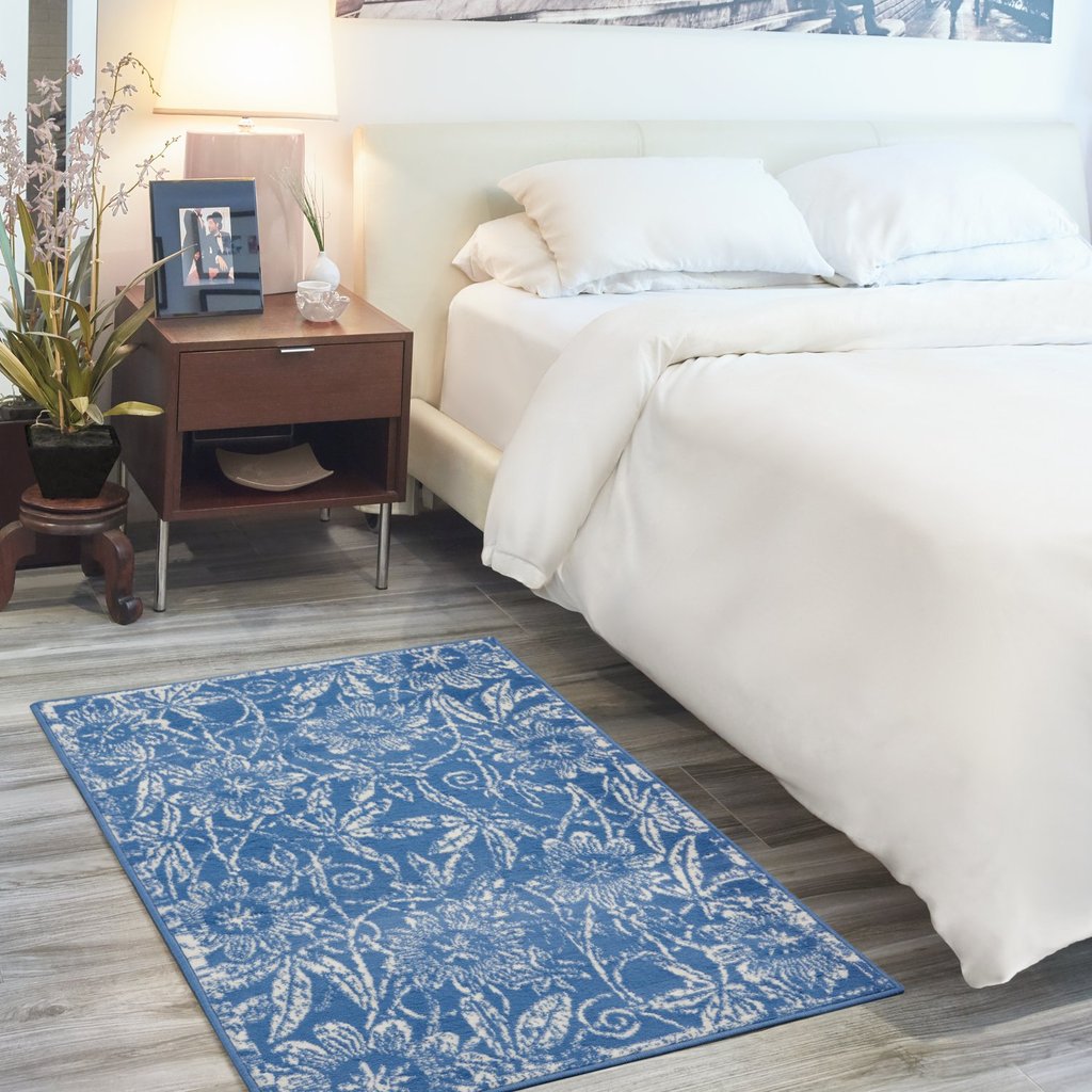4 X 6 Blue And Ivory Floral Vines Area Rug