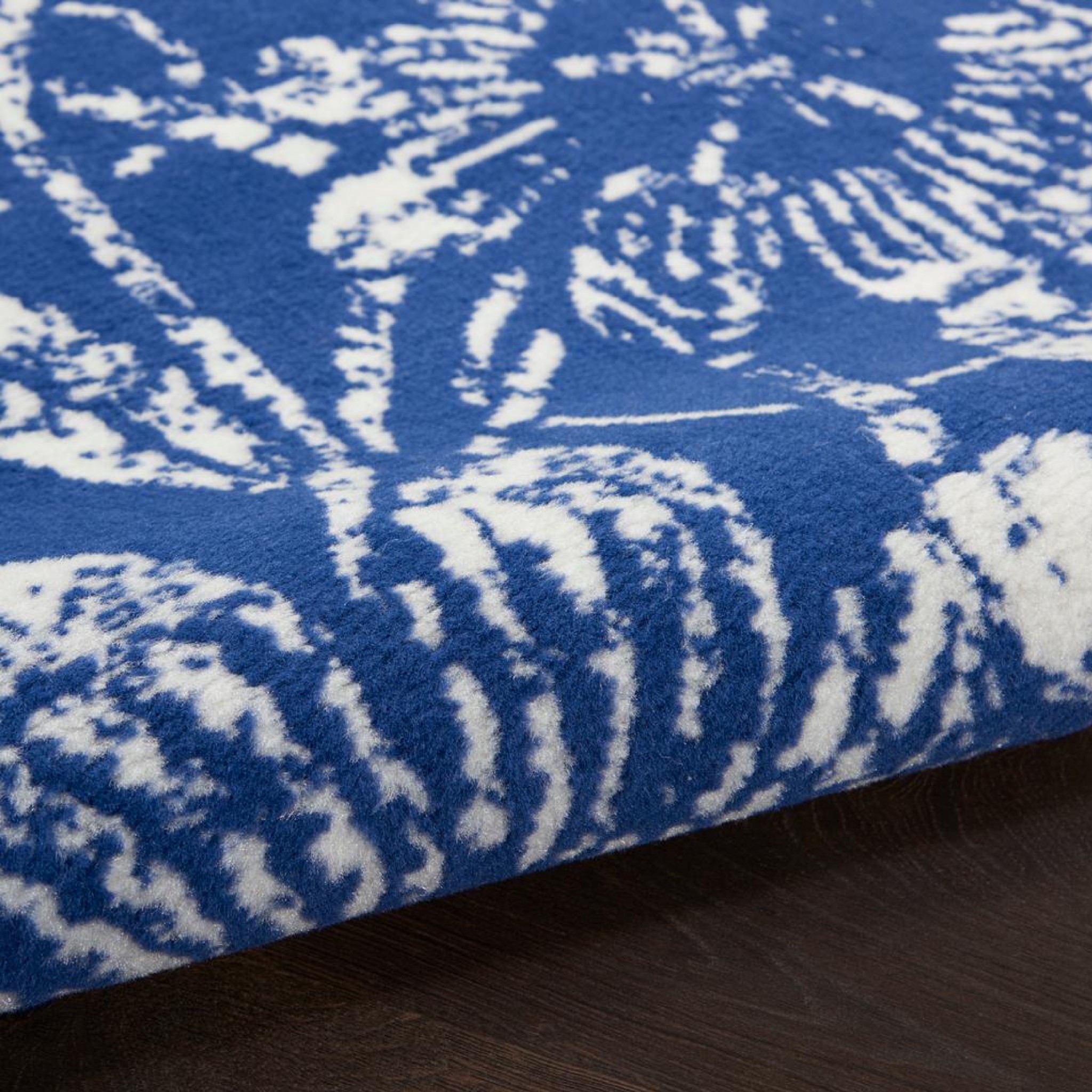 6" X 9" Navy Blue Floral Dhurrie Area Rug