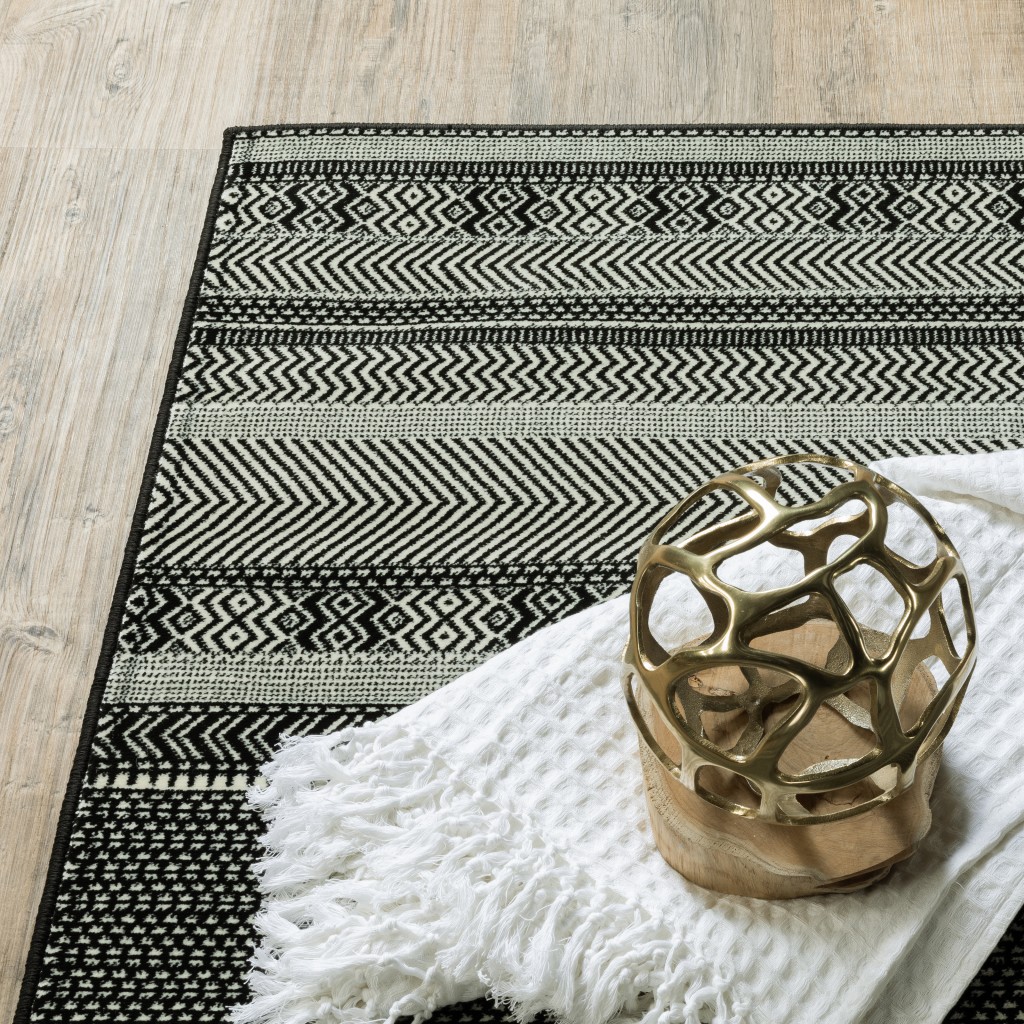 8" Black Ivory Machine Woven Geometric Indoor Runner Rug