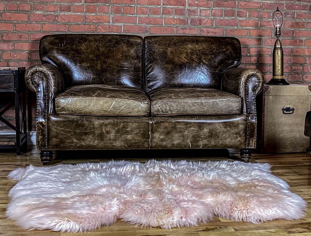 3" X 5" Pink Natural Sheepskin Area Rug
