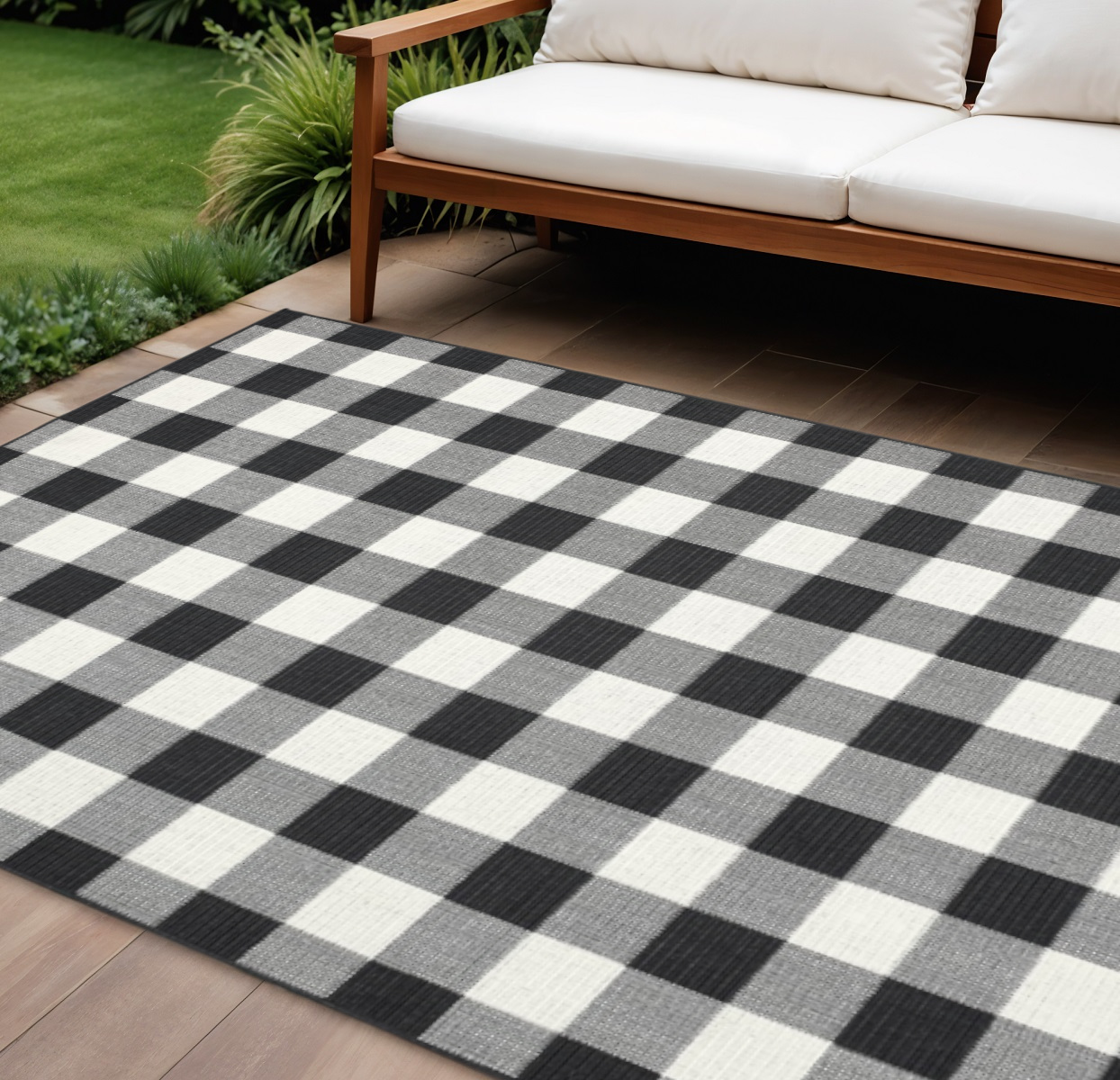 8' X 13' Black And Ivory Indoor Outdoor Area Rug-389523-1