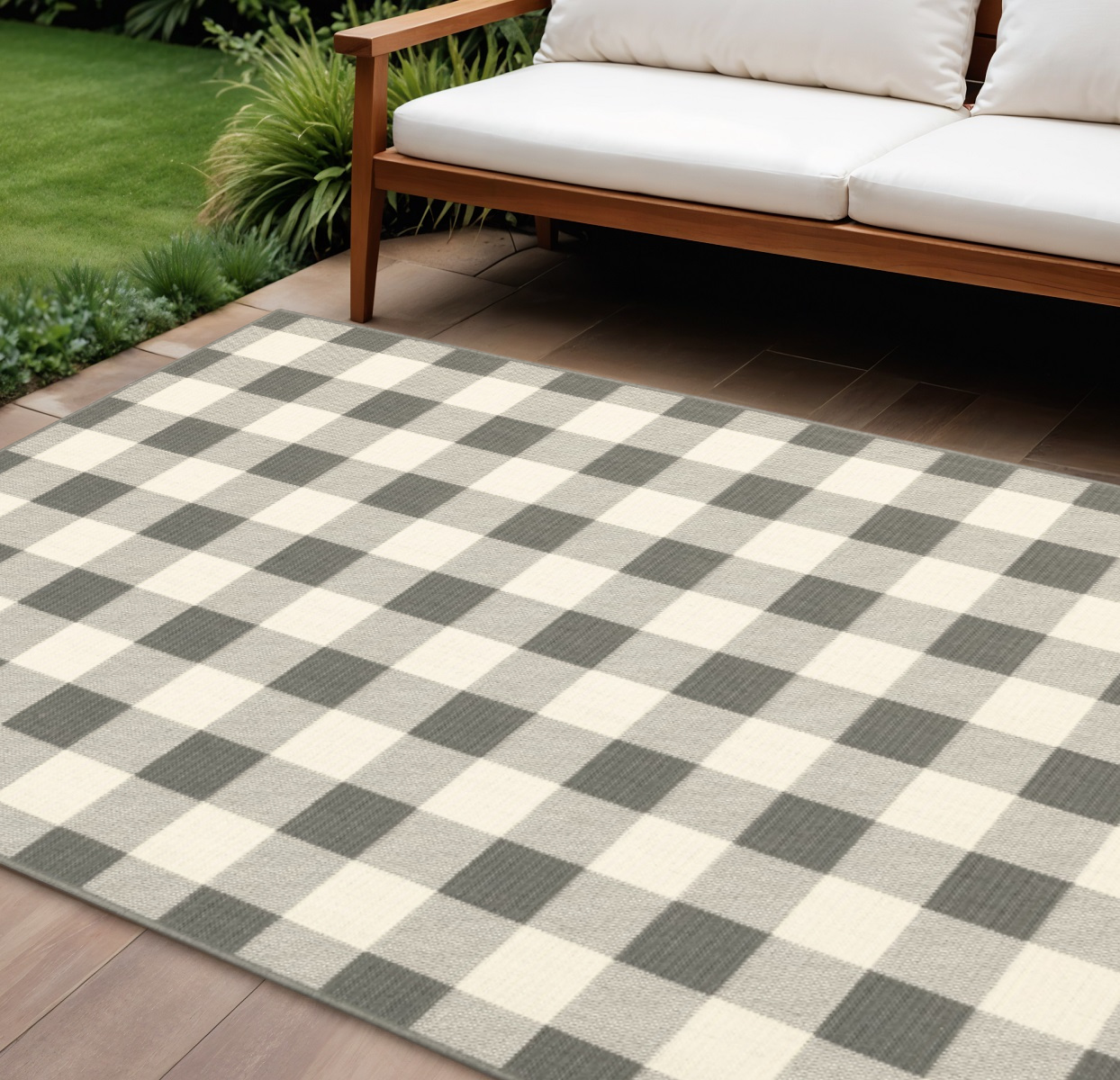 7' X 10' Gray And Ivory Indoor Outdoor Area Rug-389527-1