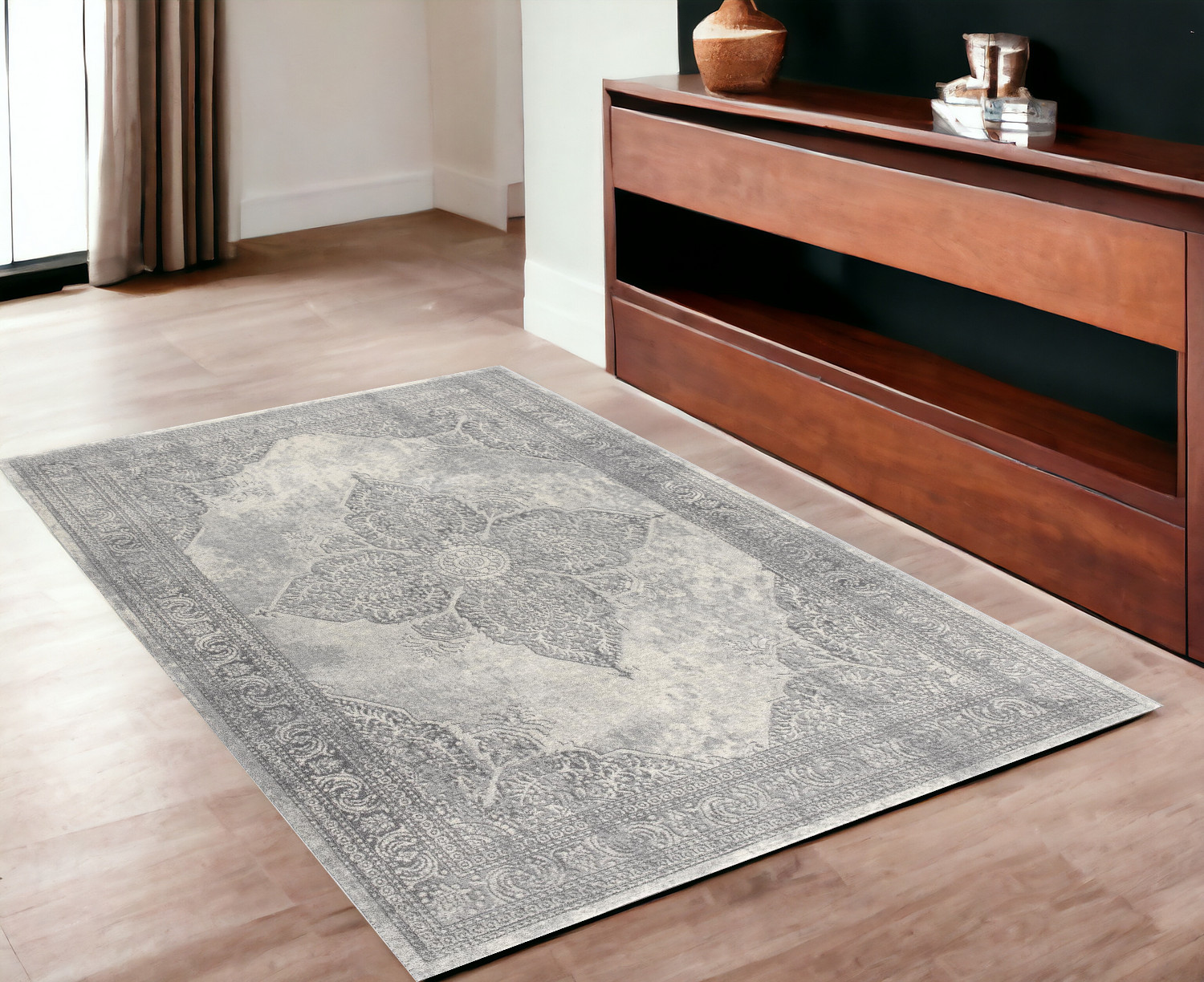 4’ X 6’ Gray Distressed Medallion Area Rug-390085-1