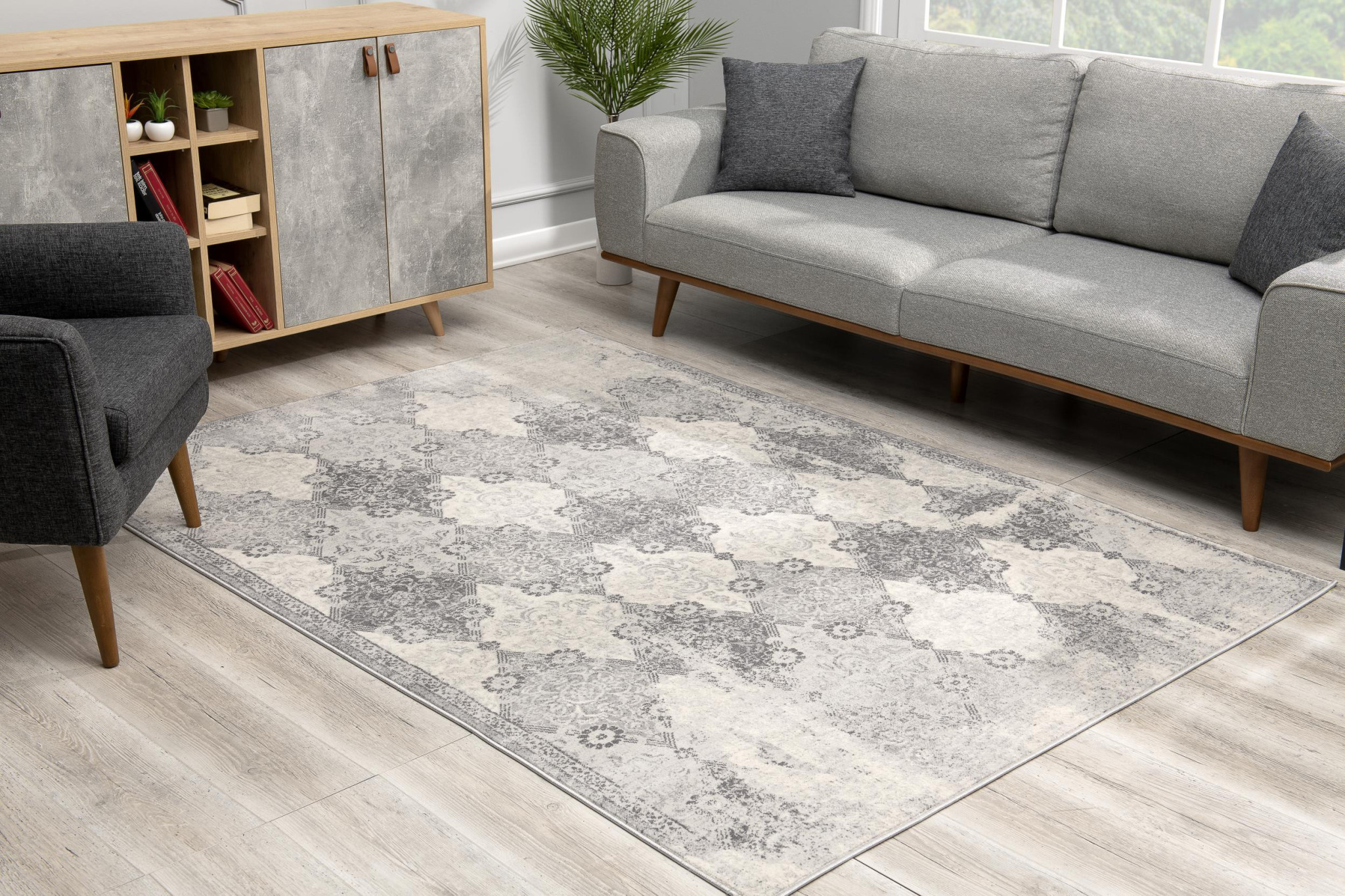 8" X 11" Gray Distressed Trellis Pattern Area Rug