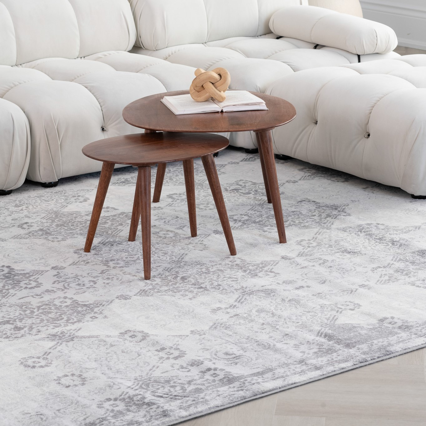 8" X 11" Gray Distressed Trellis Pattern Area Rug
