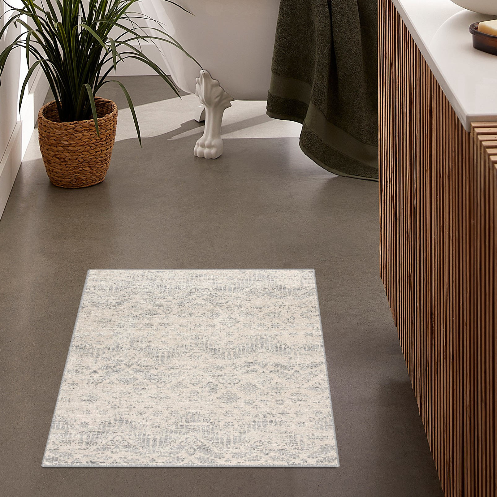 2" X 3" Ivory Distressed Ikat Pattern Scatter Rug