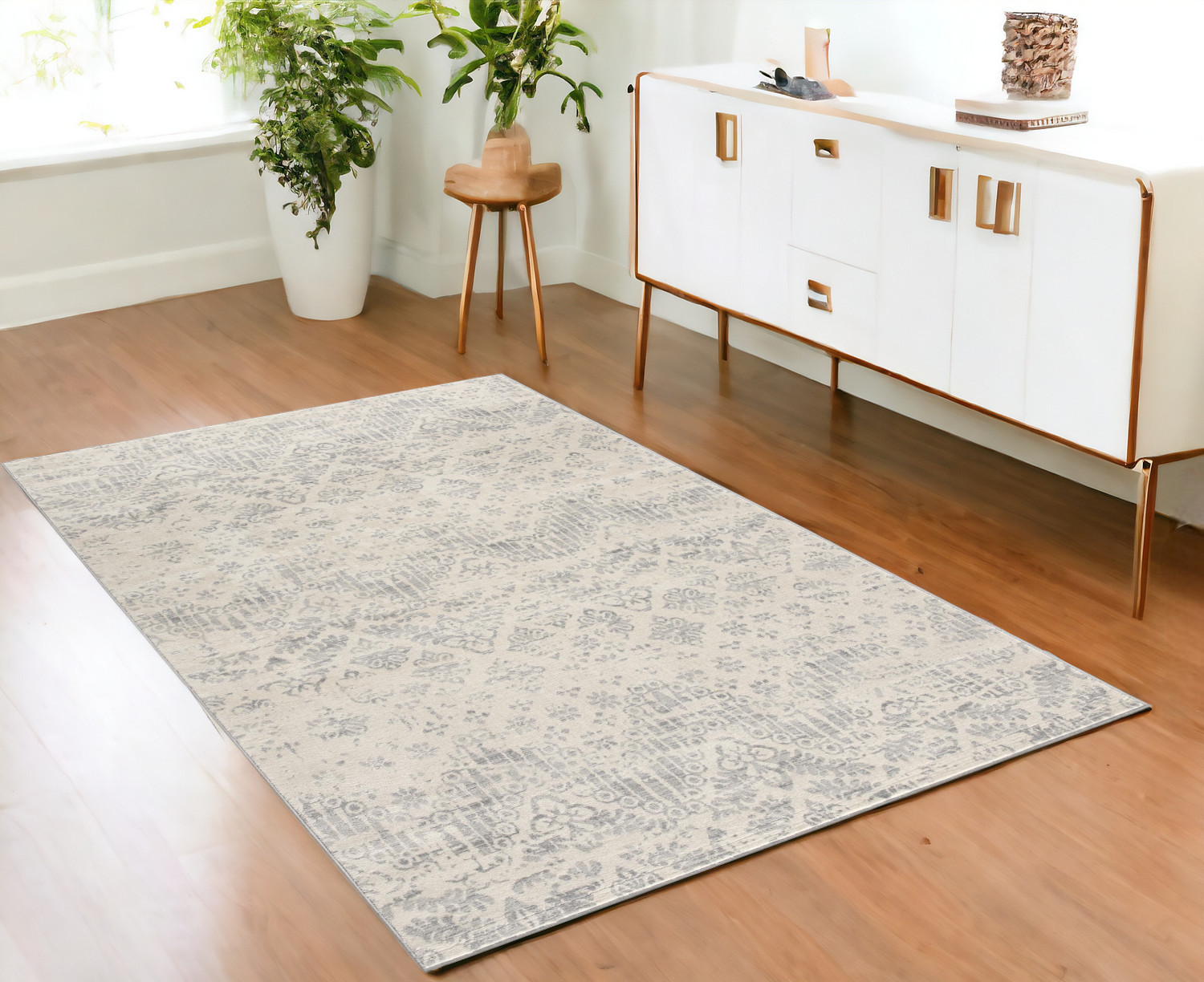4" X 6" Ivory Distressed Ikat Pattern Area Rug