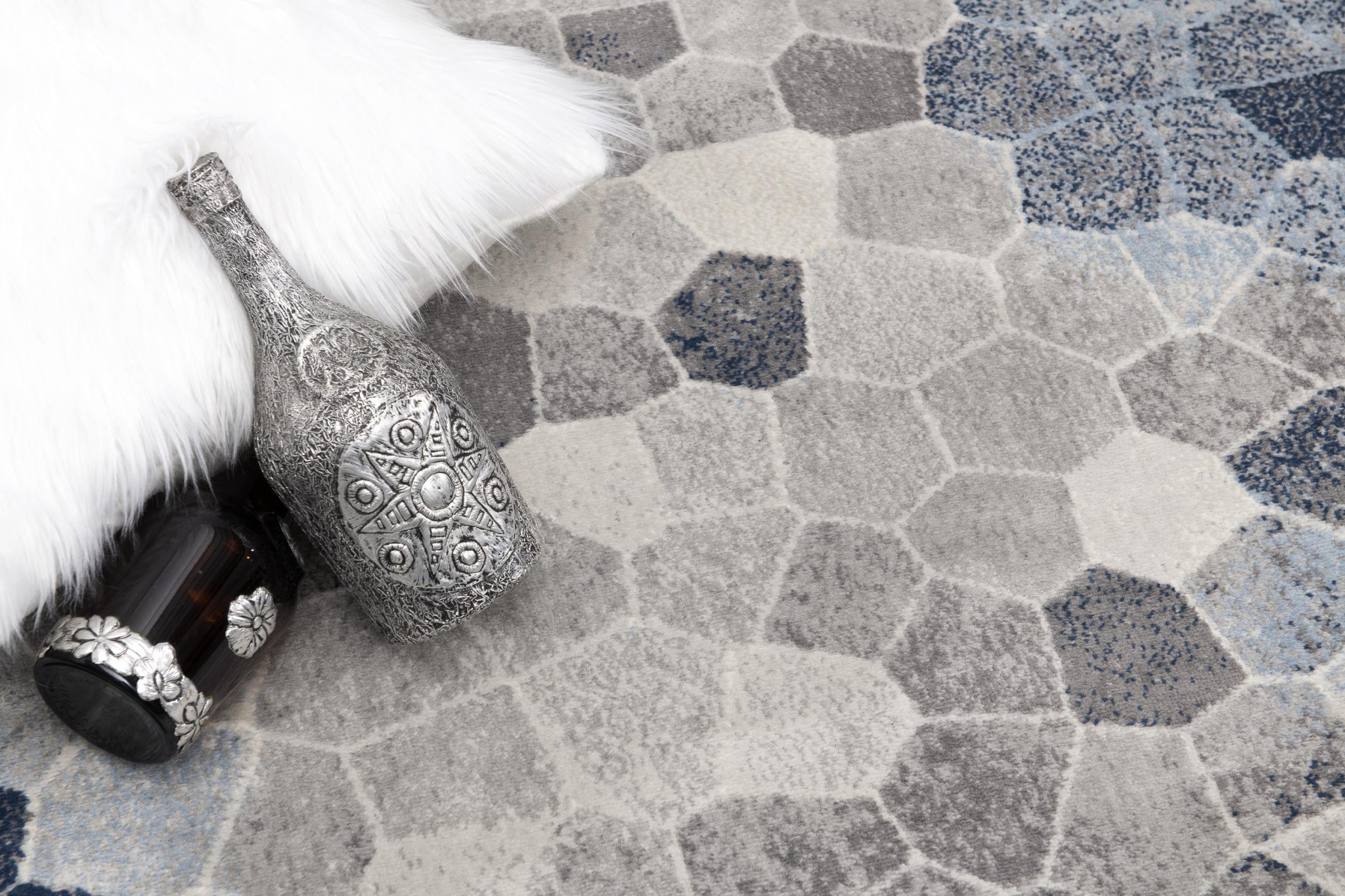 10" Blue and Ivory Geometric Cobblestone Runner Rug