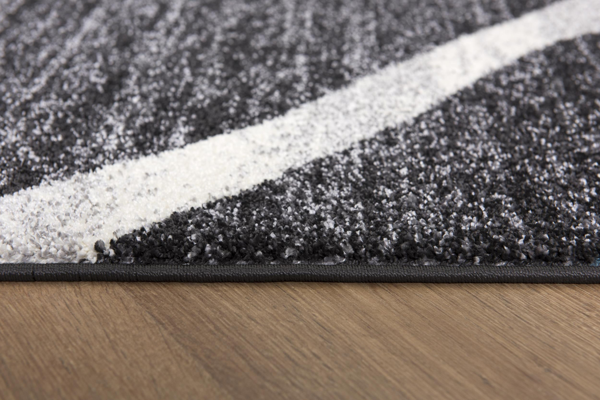 4" X 6" Distressed Black And Gray Abstract Area Rug