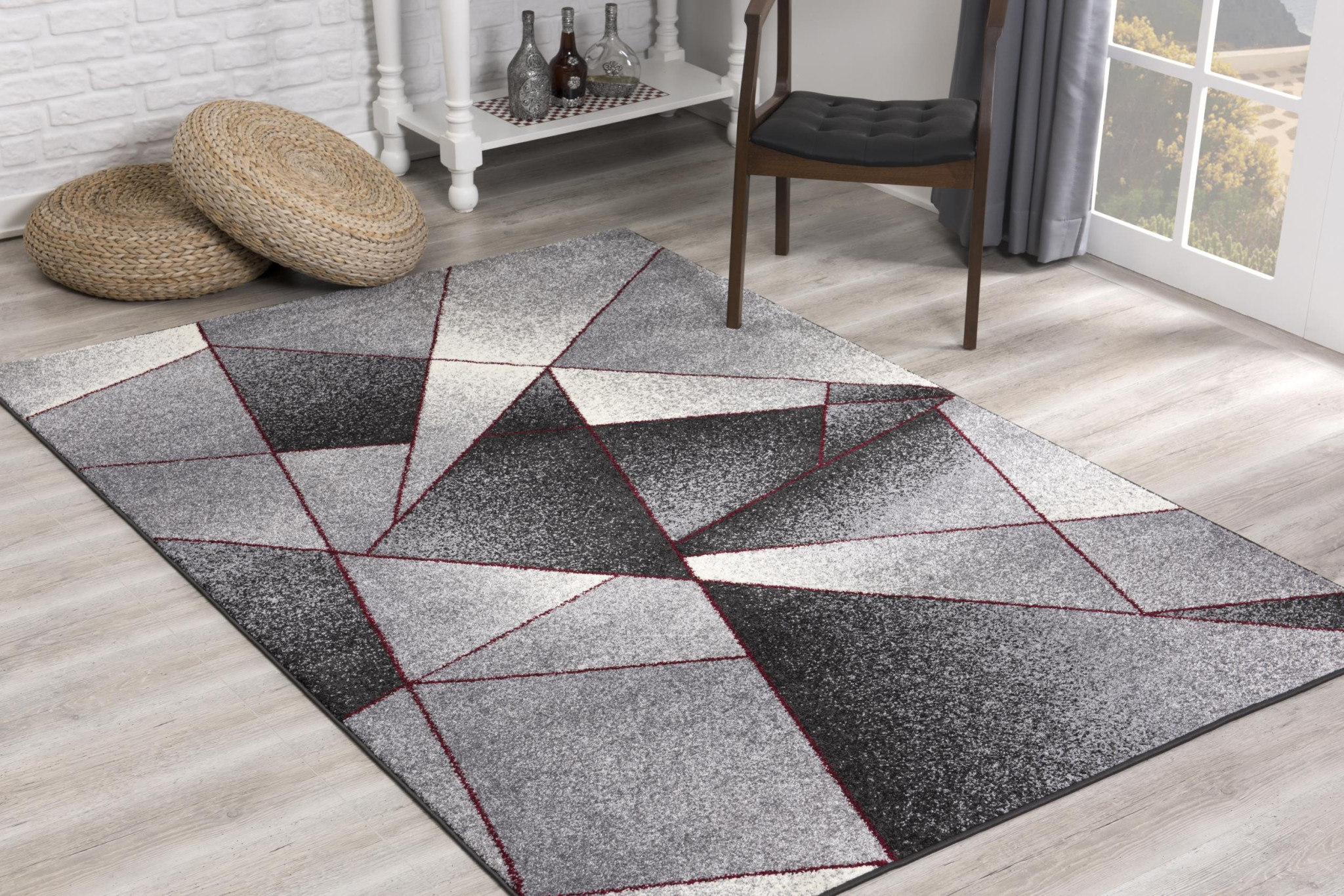 4" X 6" Grey Red Geometric Area Rug