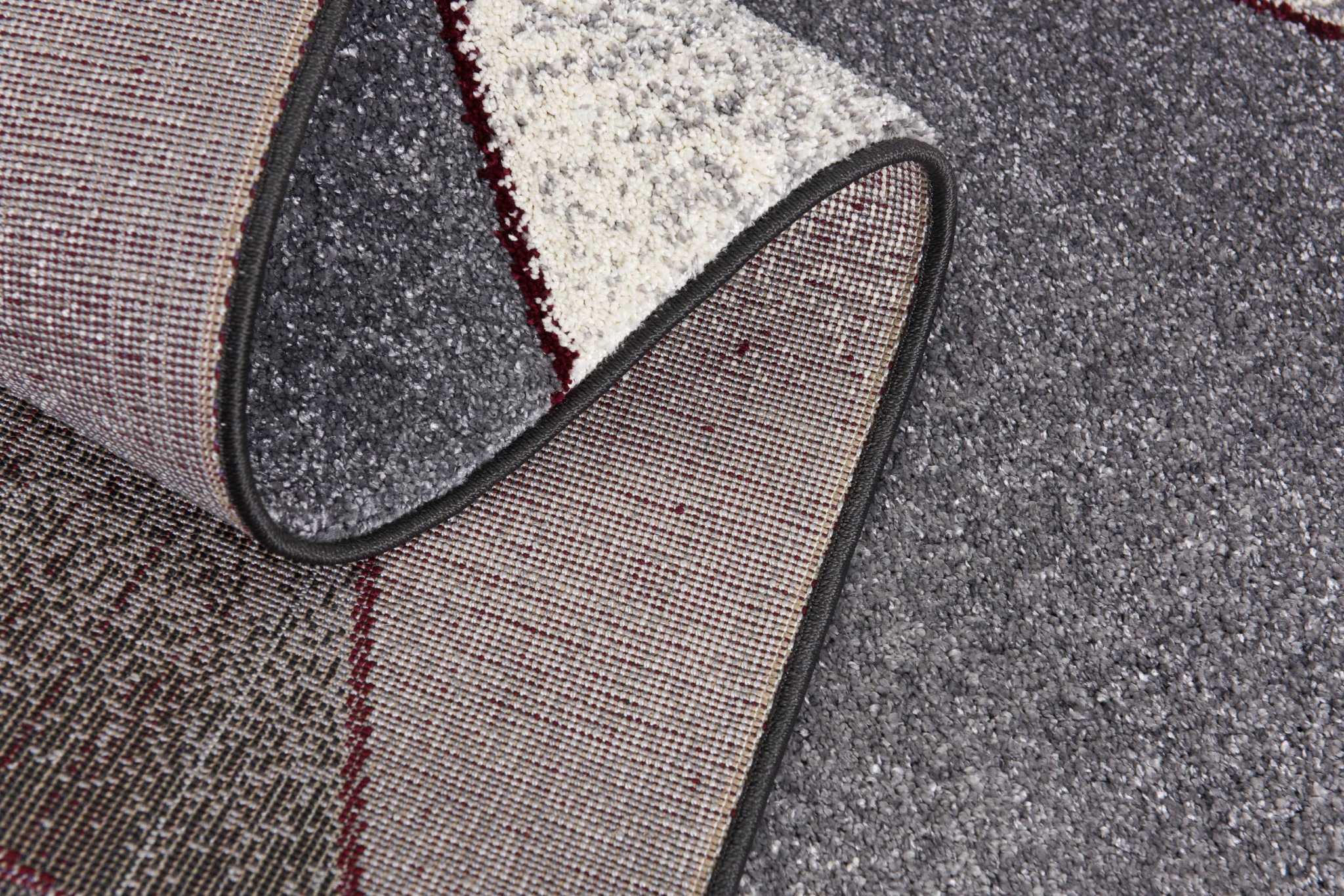 4" X 6" Grey Red Geometric Area Rug