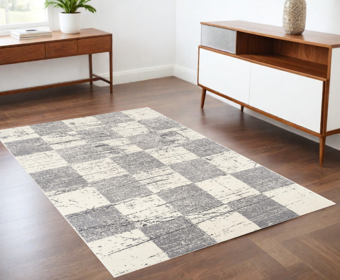 4’ X 6’ White And Gray Checkered Area Rug-390343-1