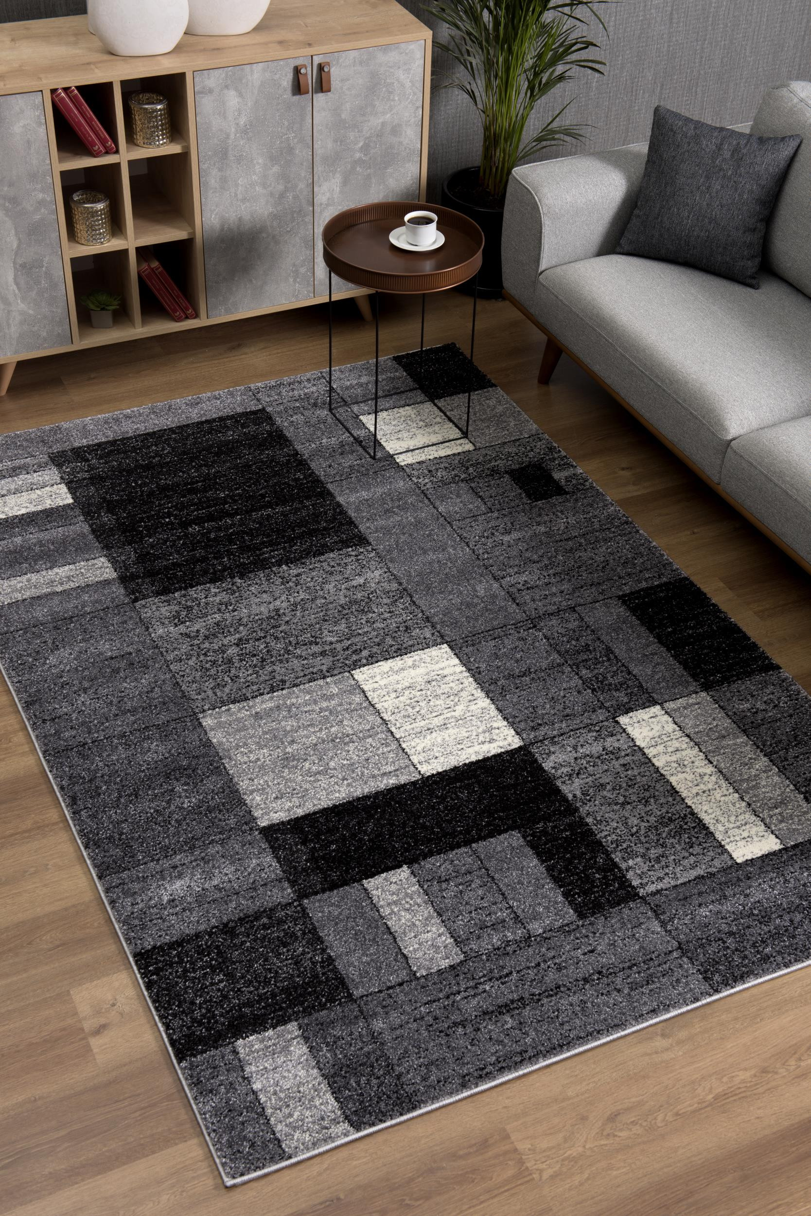 4" X 6" Gray Distressed Geometric Area Rug