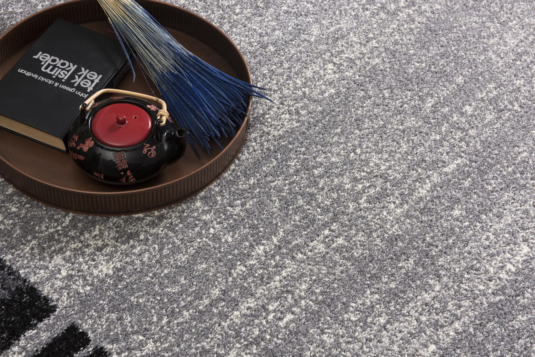 8" X 11" Gray Modern Bordered Area Rug