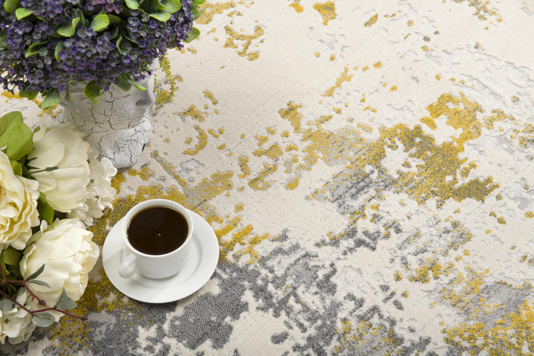 8" X 10" Gold Abstract Dhurrie Area Rug