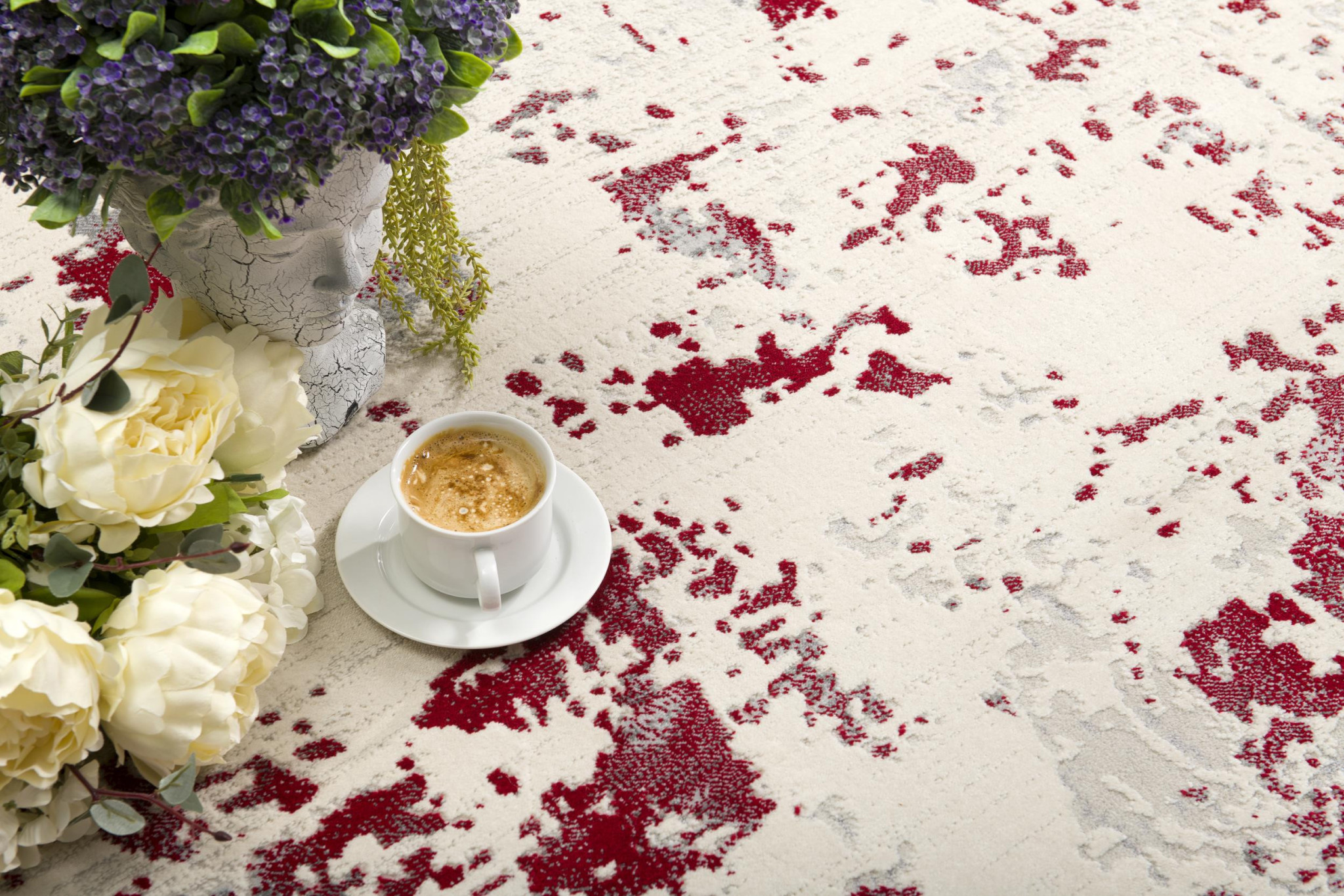 5" X 7" Red Abstract Dhurrie Area Rug