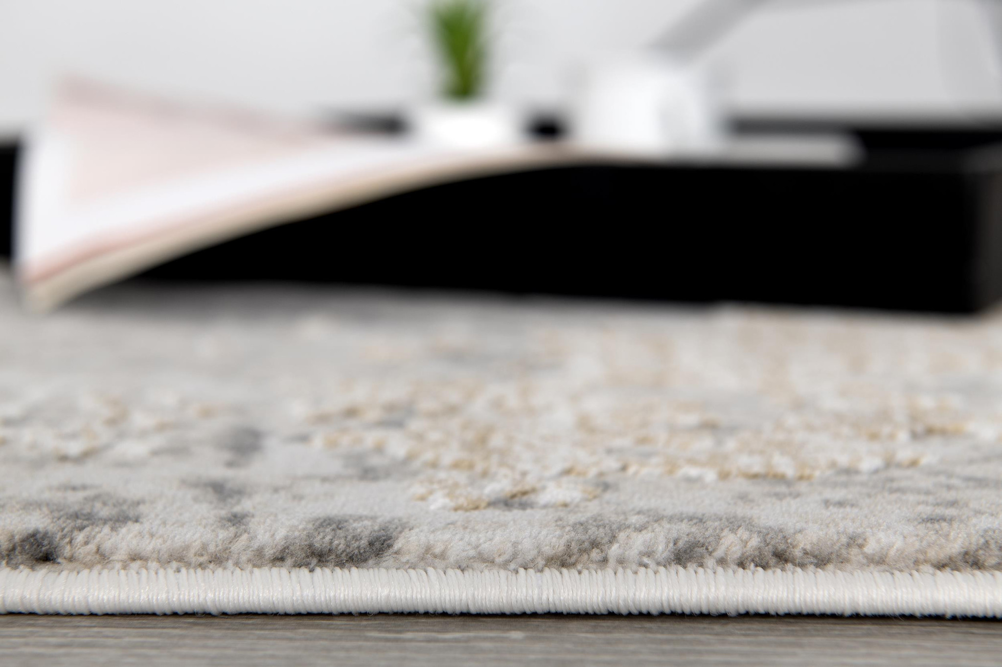 10" Gray And Ivory Abstract Dhurrie Runner Rug