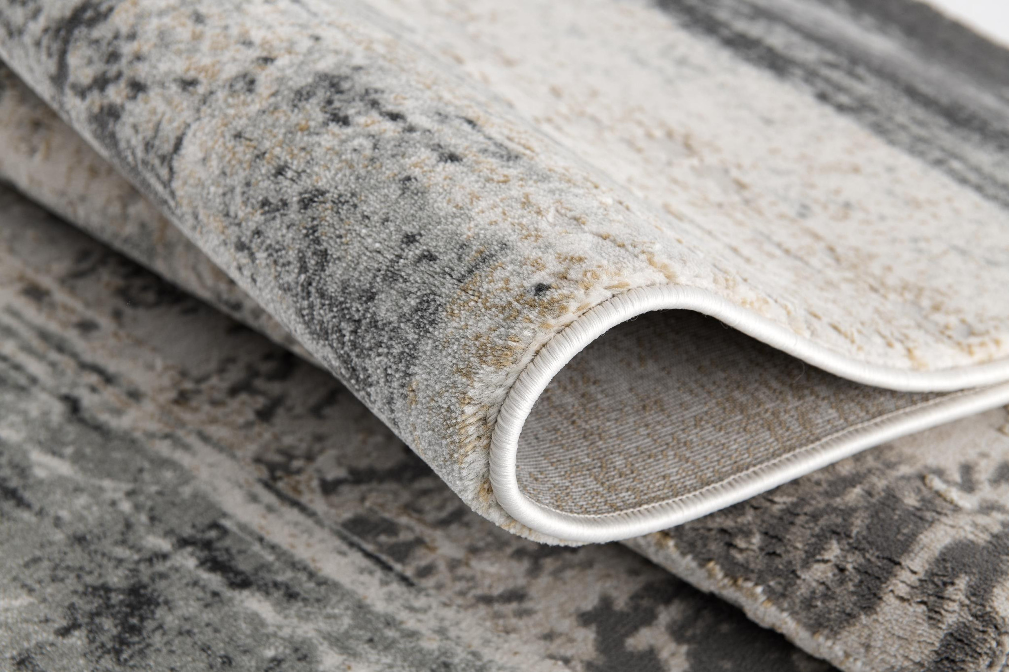 5" X 7" Gray And Ivory Abstract Dhurrie Area Rug
